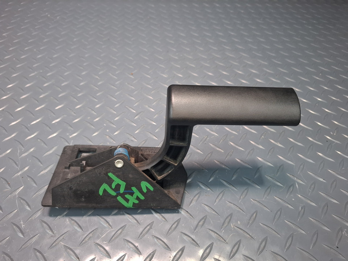 2003-2007 Hummer H2 Front Left Driver Side Door Interior Handle