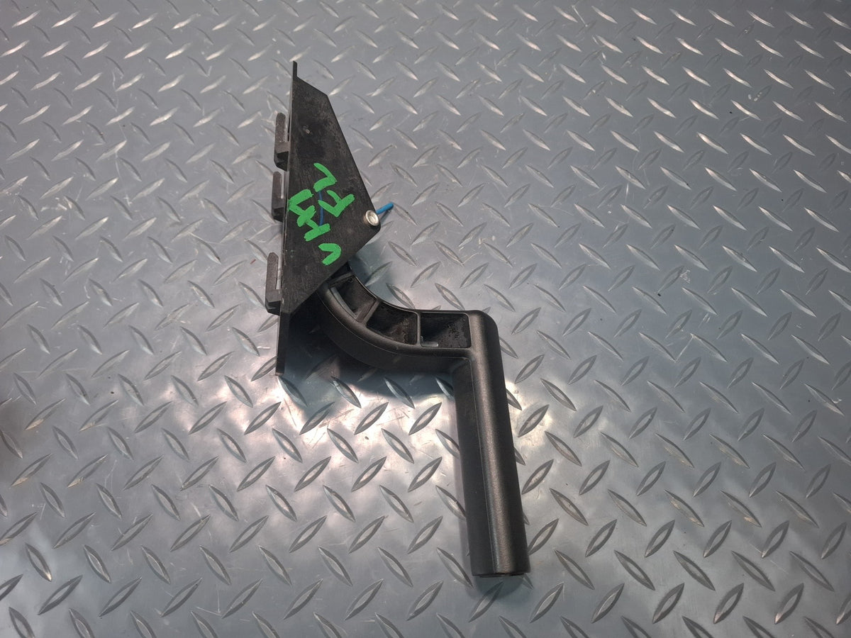 2003-2007 Hummer H2 Front Left Driver Side Door Interior Handle