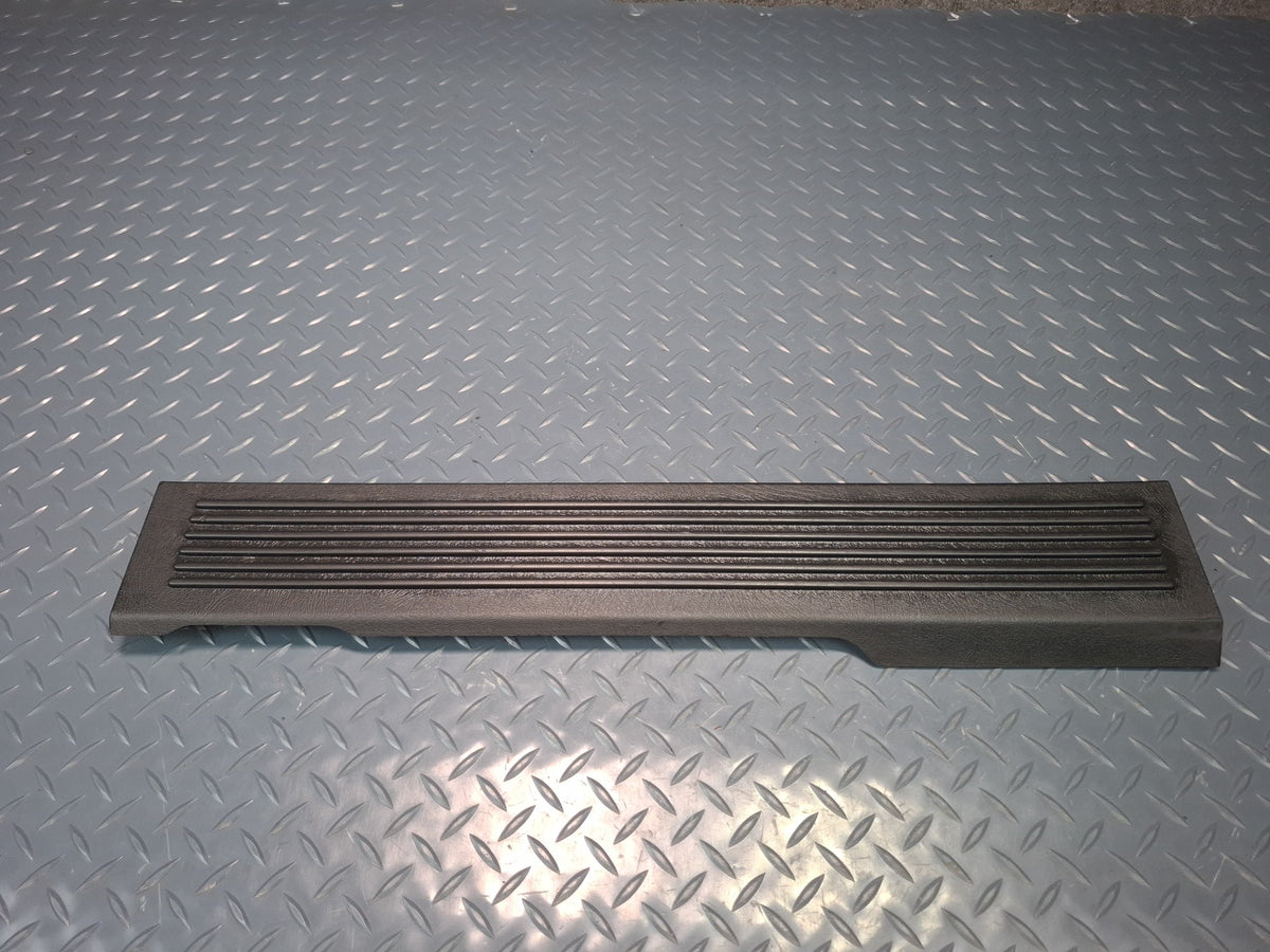 2003-2009 Hummer H2 Front Left & Right Door Scuff Sill Plate Trim Panel Set of 2