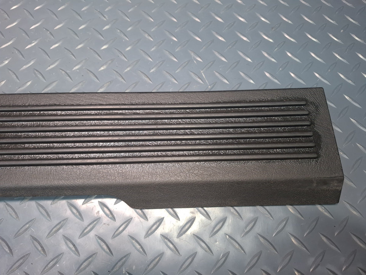 2003-2009 Hummer H2 Front Left & Right Door Scuff Sill Plate Trim Panel Set of 2