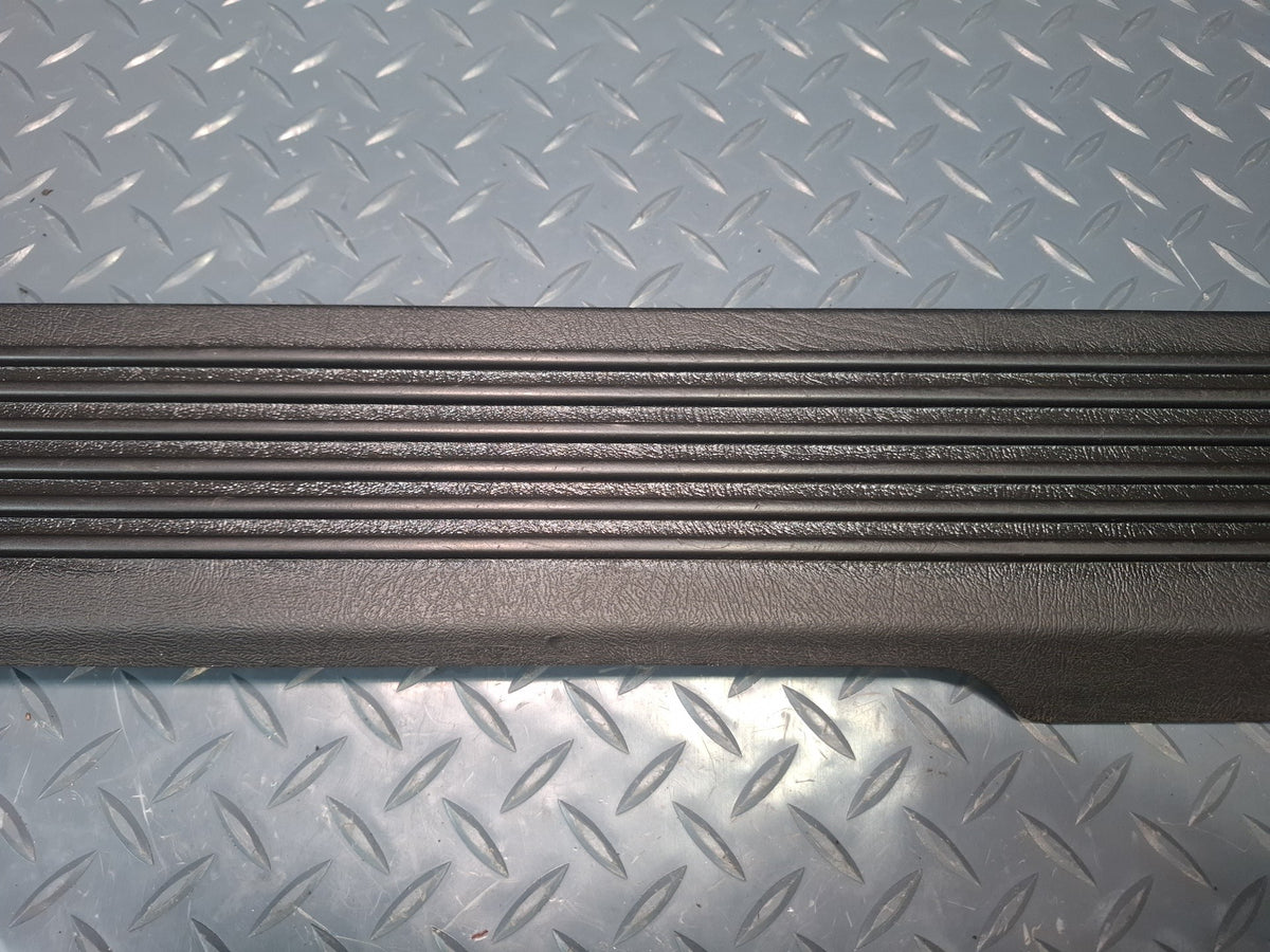 2003-2009 Hummer H2 Front Left & Right Door Scuff Sill Plate Trim Panel Set of 2
