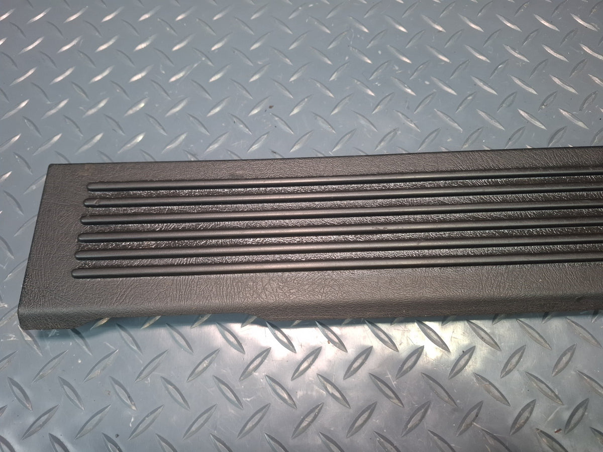 2003-2009 Hummer H2 Front Left & Right Door Scuff Sill Plate Trim Panel Set of 2