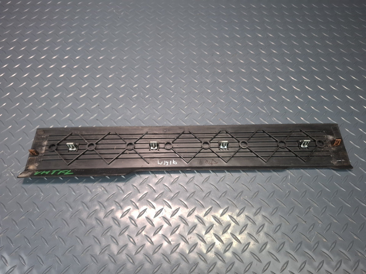2003-2009 Hummer H2 Front Left & Right Door Scuff Sill Plate Trim Panel Set of 2