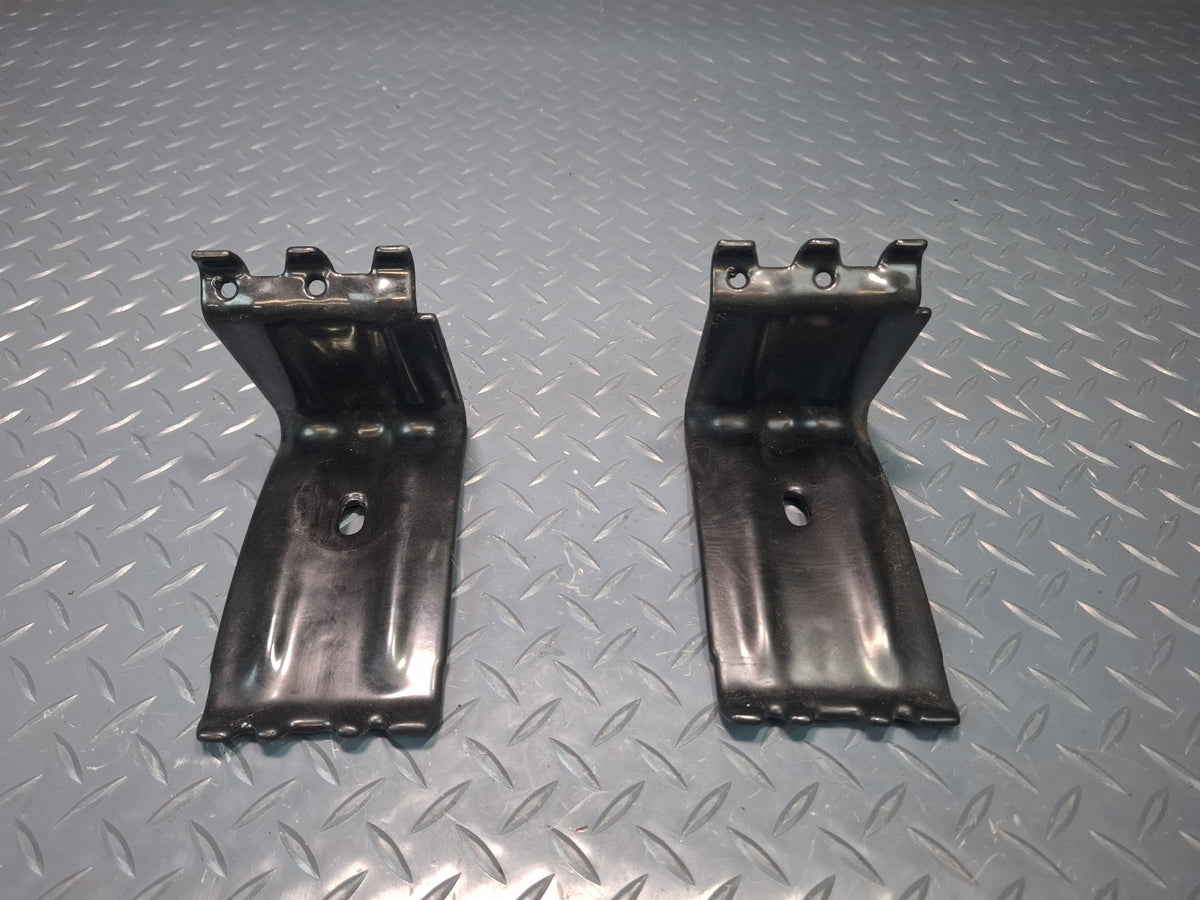 2003-2007 Hummer H2 Emergency Spare Tire Wheel Chocks Block Set