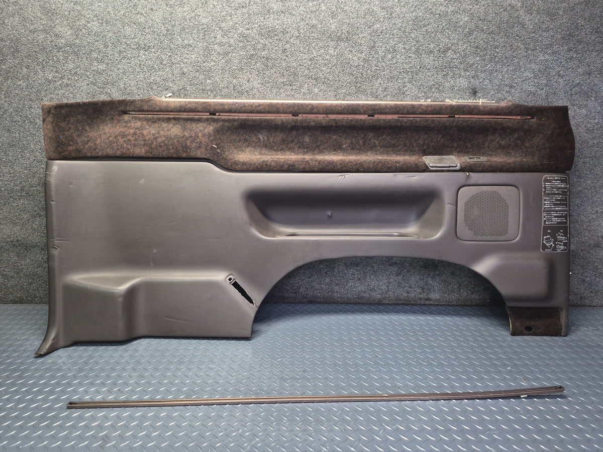 94-95 Toyota Hiace KZH106W Rear Left Quarter Panel Trim Set Brown Damaged