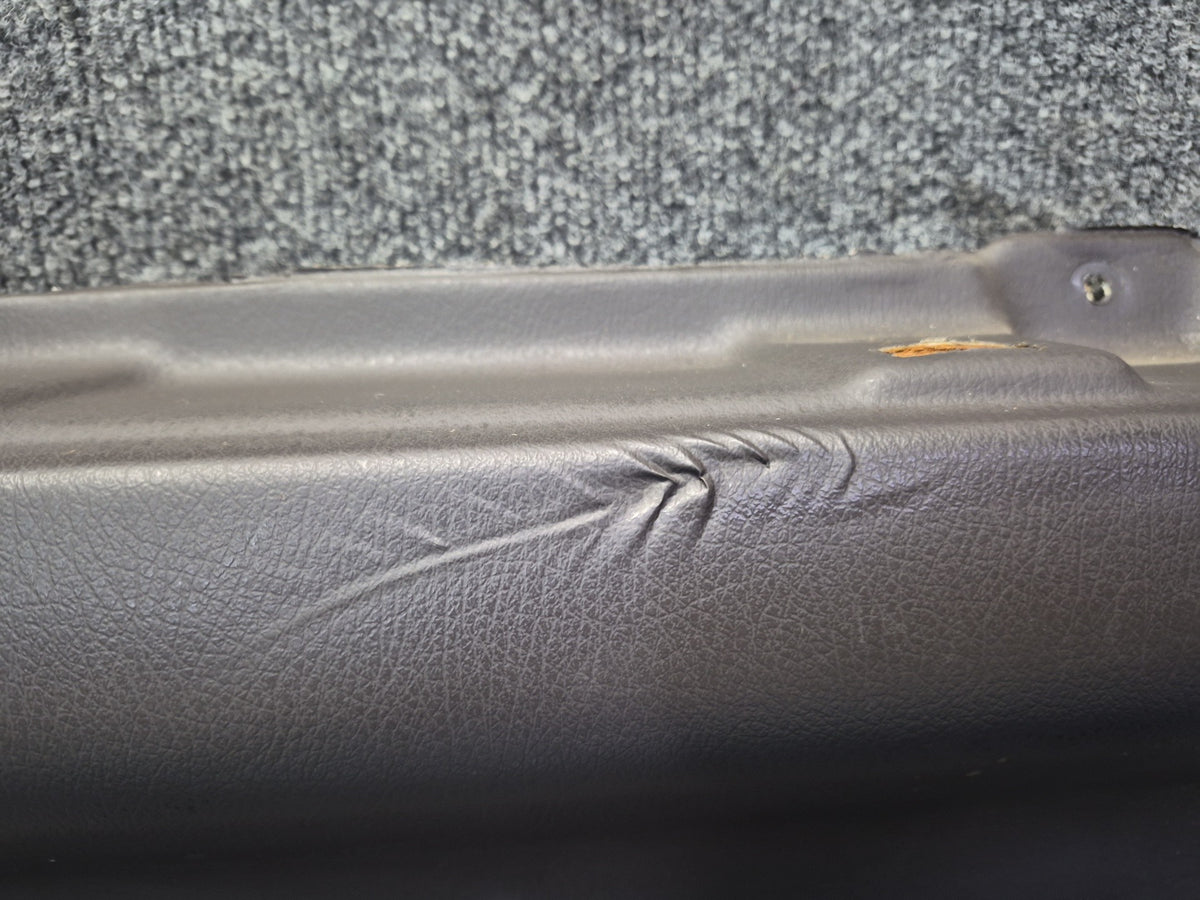 94-95 Toyota Hiace KZH106W Rear Left Quarter Panel Trim Set Brown Damaged