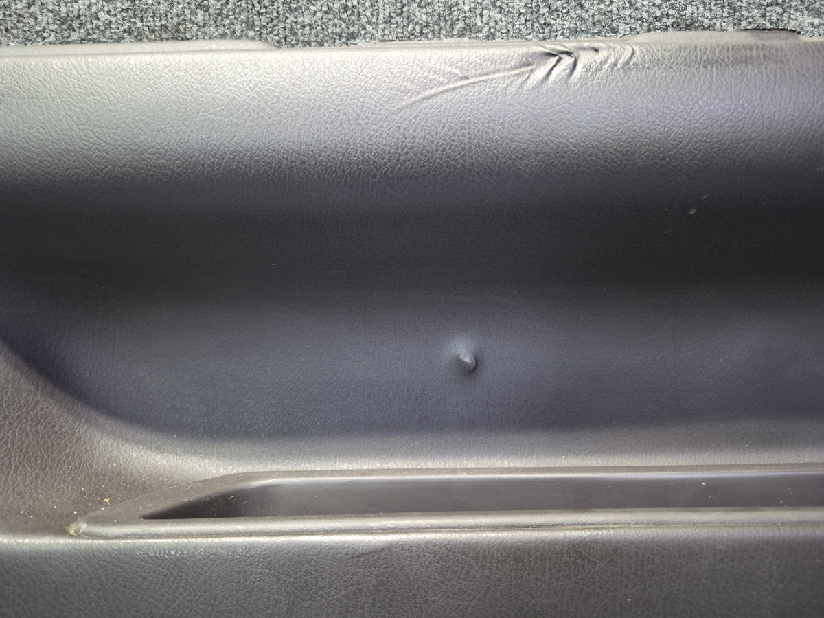 94-95 Toyota Hiace KZH106W Rear Left Quarter Panel Trim Set Brown Damaged