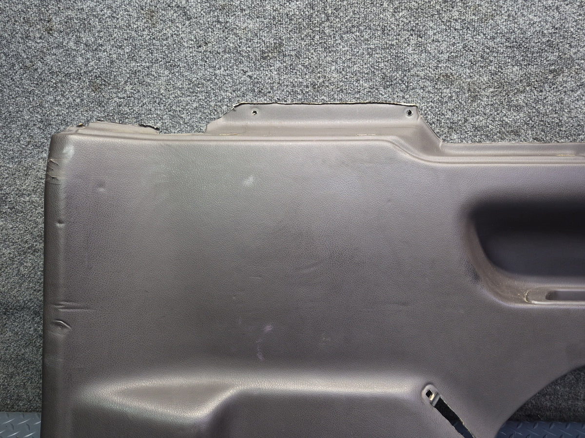 94-95 Toyota Hiace KZH106W Rear Left Quarter Panel Trim Set Brown Damaged