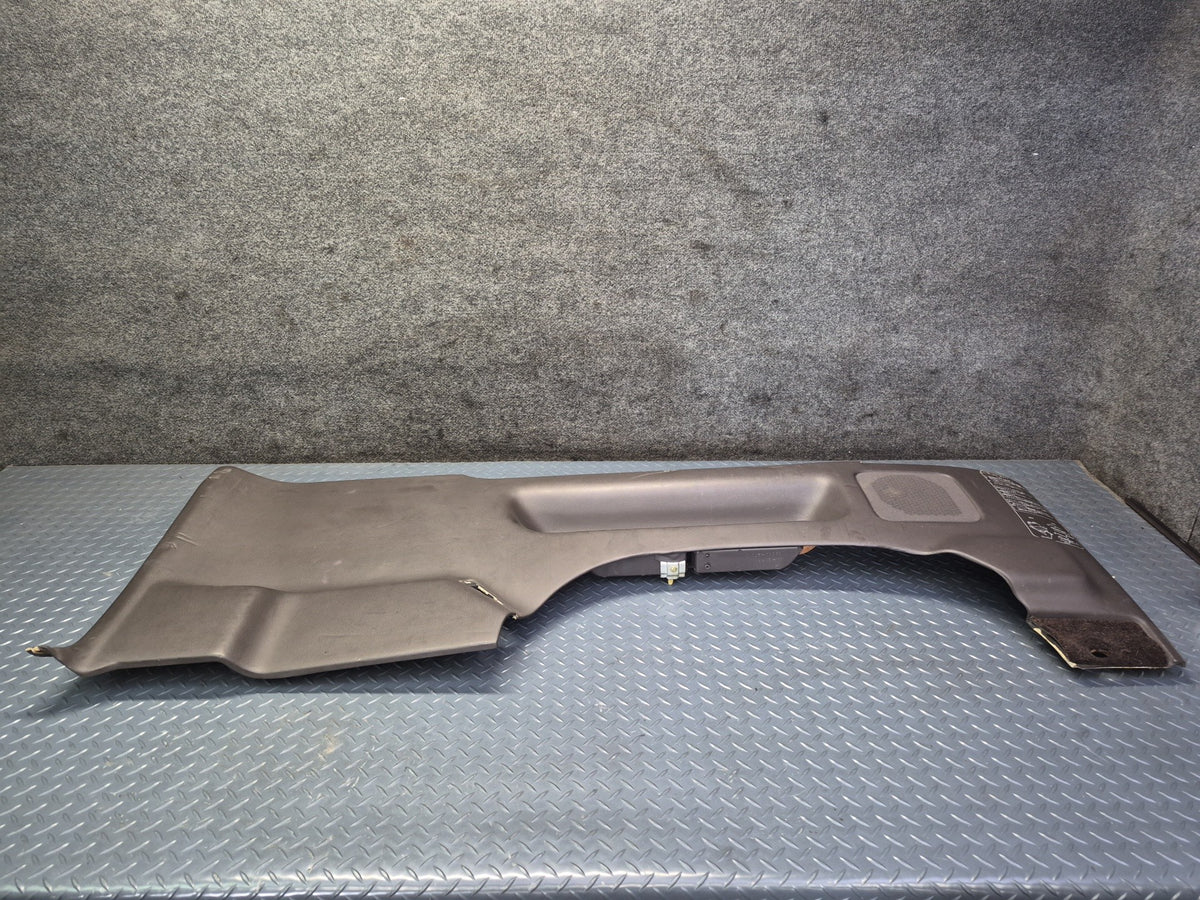 94-95 Toyota Hiace KZH106W Rear Left Quarter Panel Trim Set Brown Damaged
