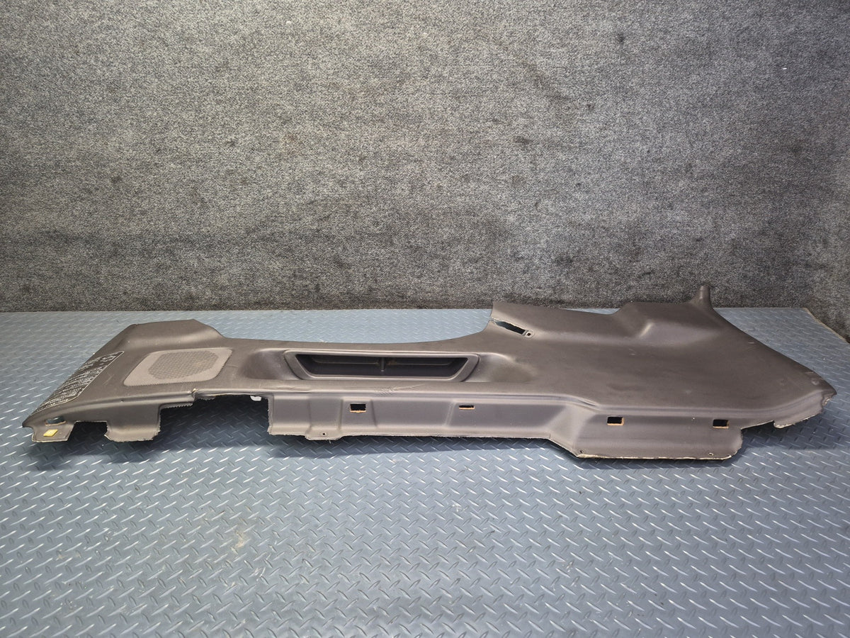 94-95 Toyota Hiace KZH106W Rear Left Quarter Panel Trim Set Brown Damaged