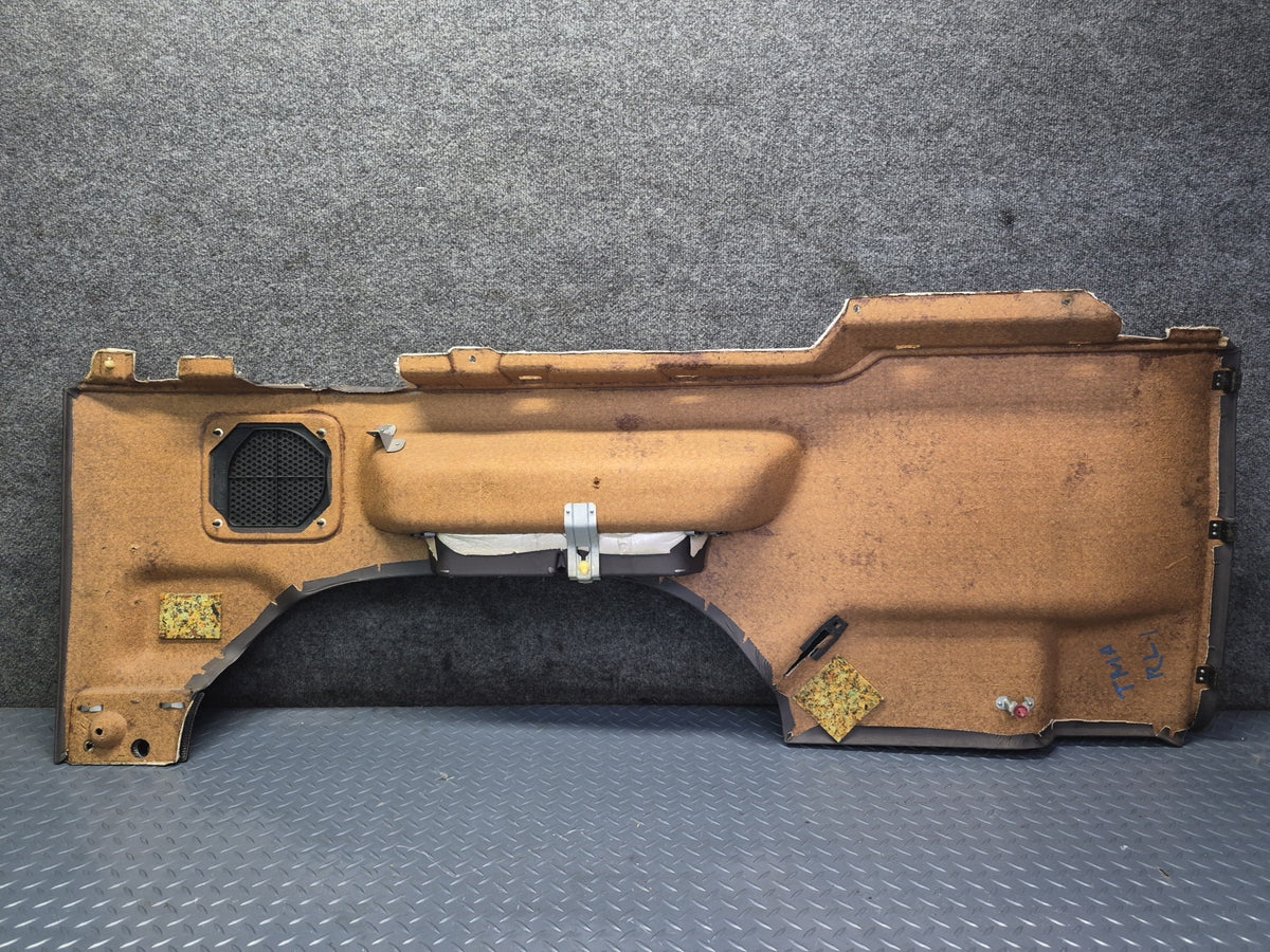 94-95 Toyota Hiace KZH106W Rear Left Quarter Panel Trim Set Brown Damaged