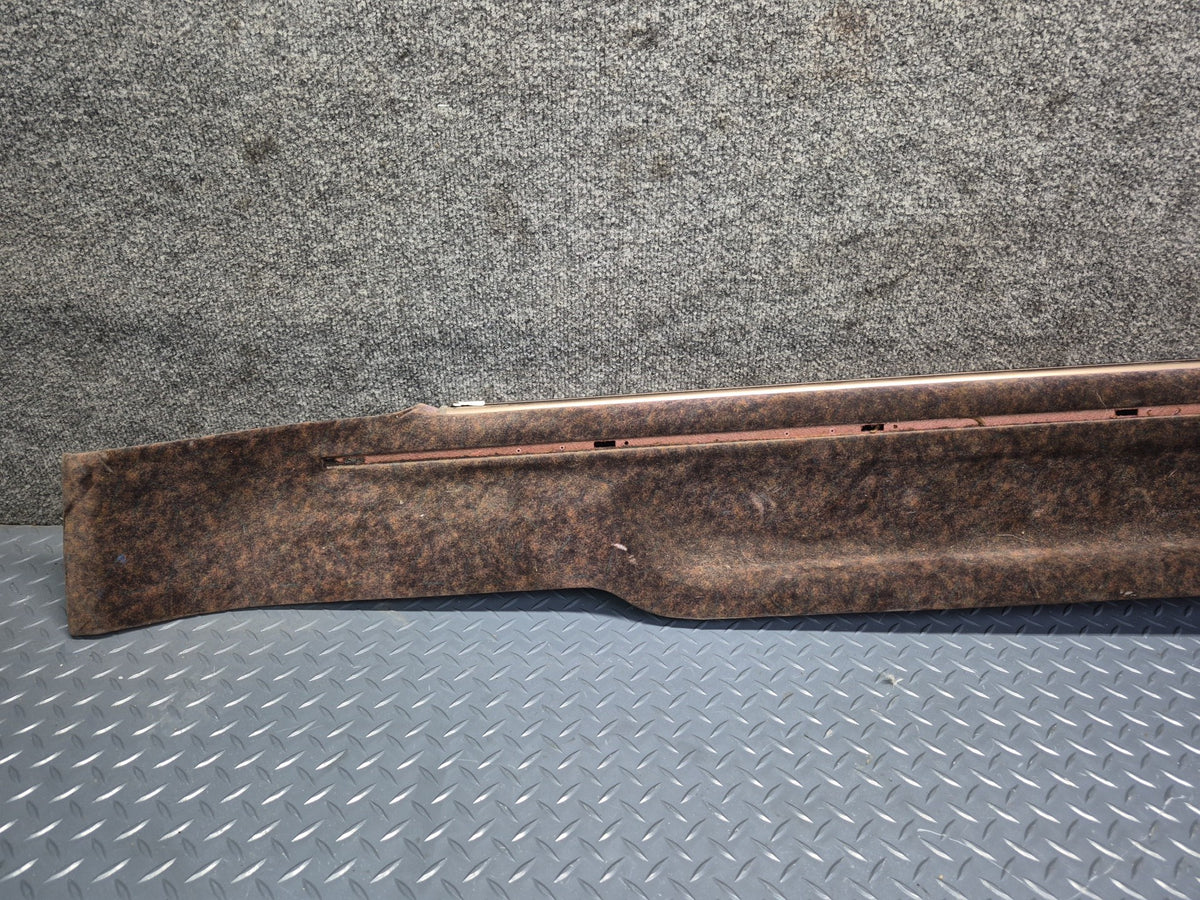 94-95 Toyota Hiace KZH106W Rear Left Quarter Panel Trim Set Brown Damaged