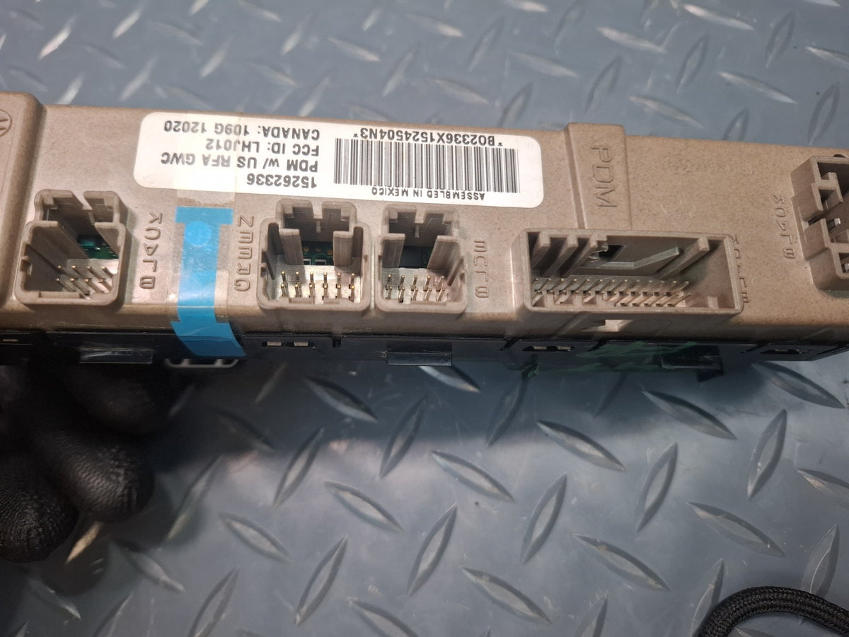 2005-2007 Hummer H2 Front Right Side Door Power Window Mirror Switch 15262336