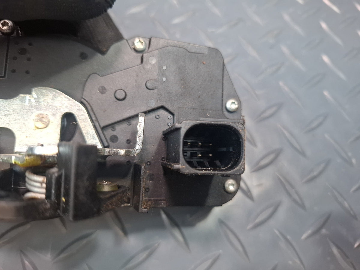 2003-2007 Hummer H2 Front Right Pass Side Door Lock Latch Actuator