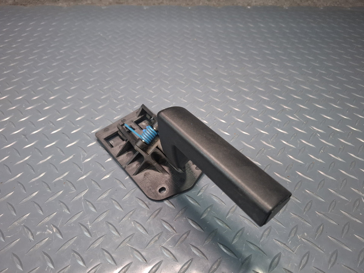2003-2007 Hummer H2 Front Right Pass Side Door Interior Handle