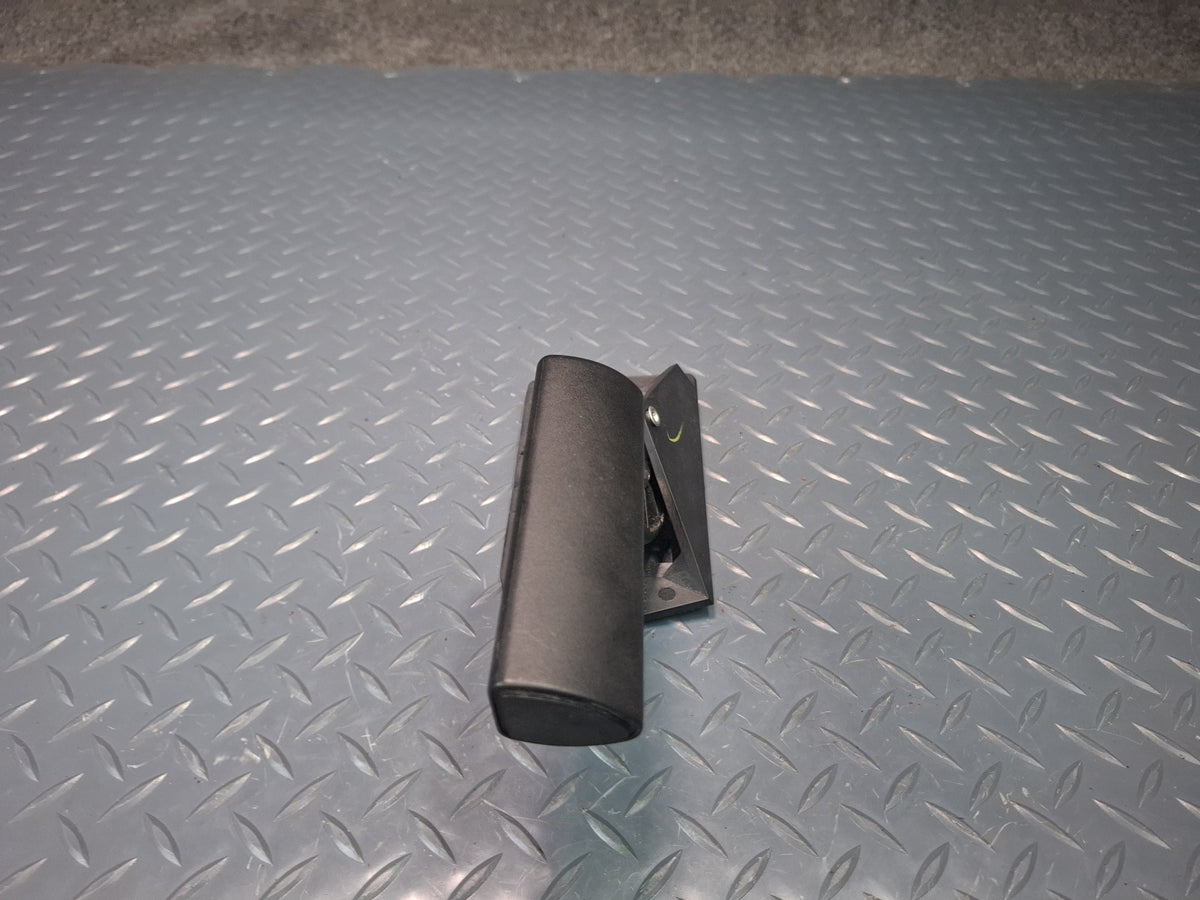 2003-2007 Hummer H2 Front Right Pass Side Door Interior Handle