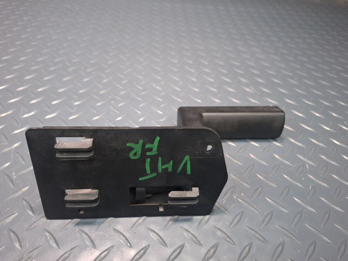2003-2007 Hummer H2 Front Right Pass Side Door Interior Handle