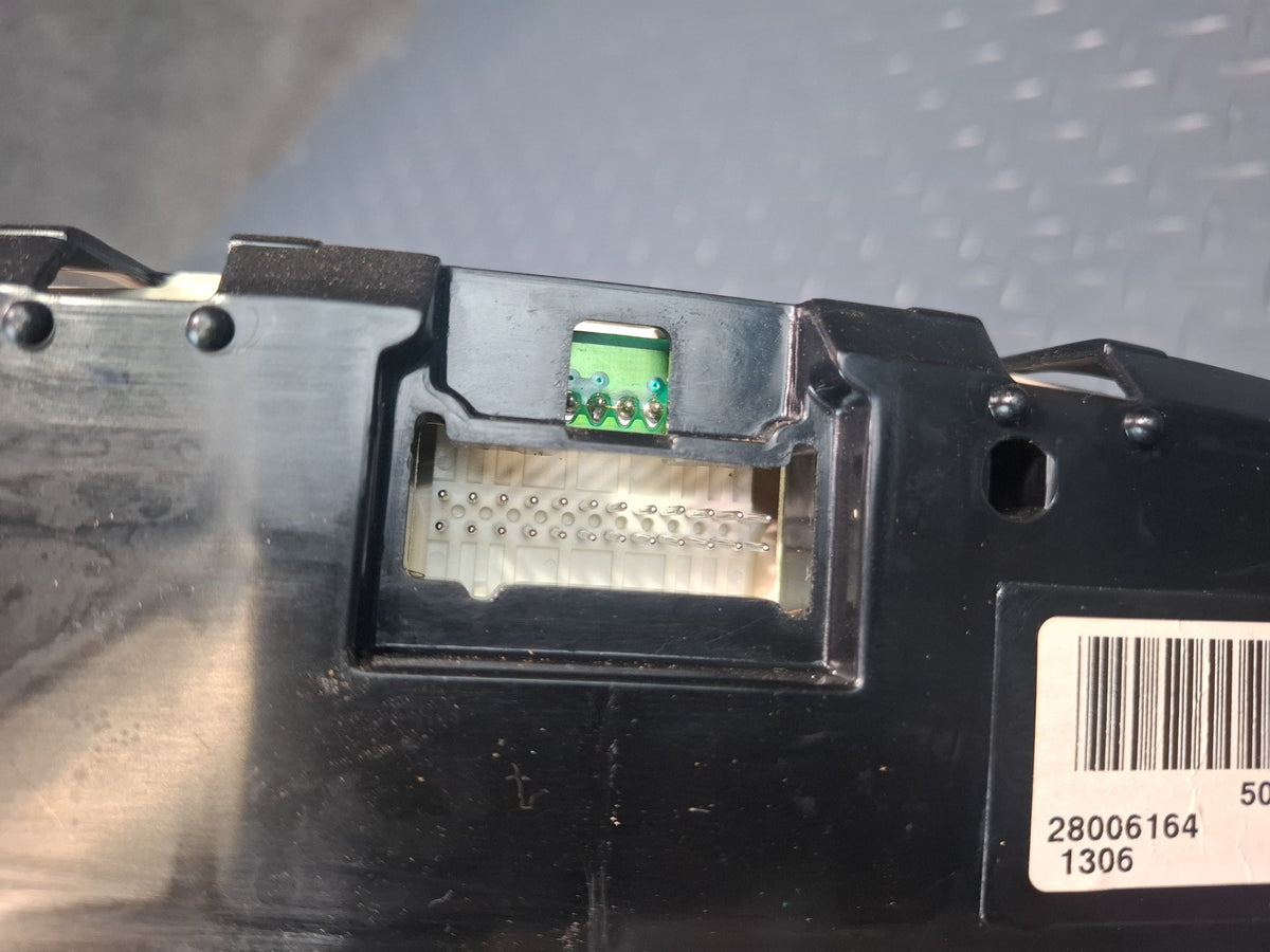 2006 Hummer H2 Dash Instrument Cluster Gauge Speedometer 15129441
