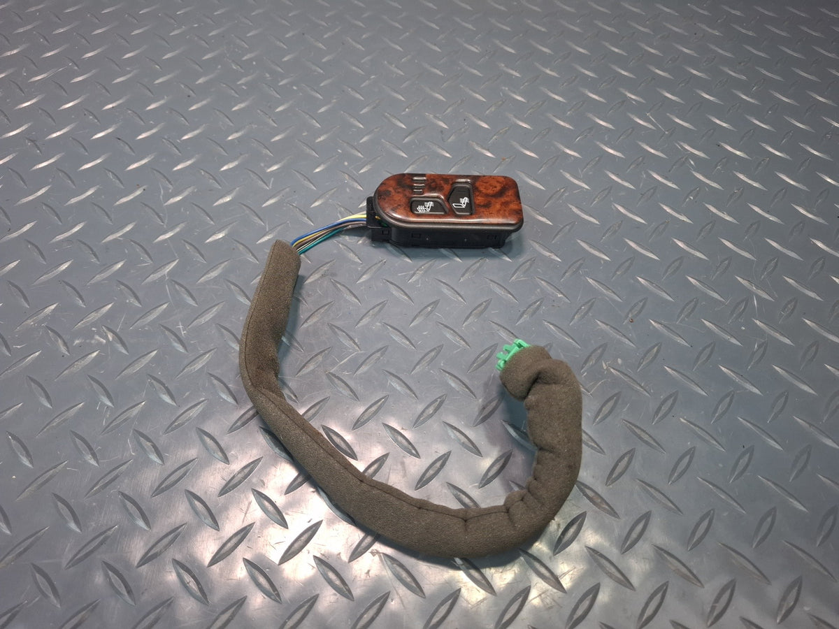 2005-2007 Hummer H2 Front Right Pass Side Door Seat Heat Heater Switch