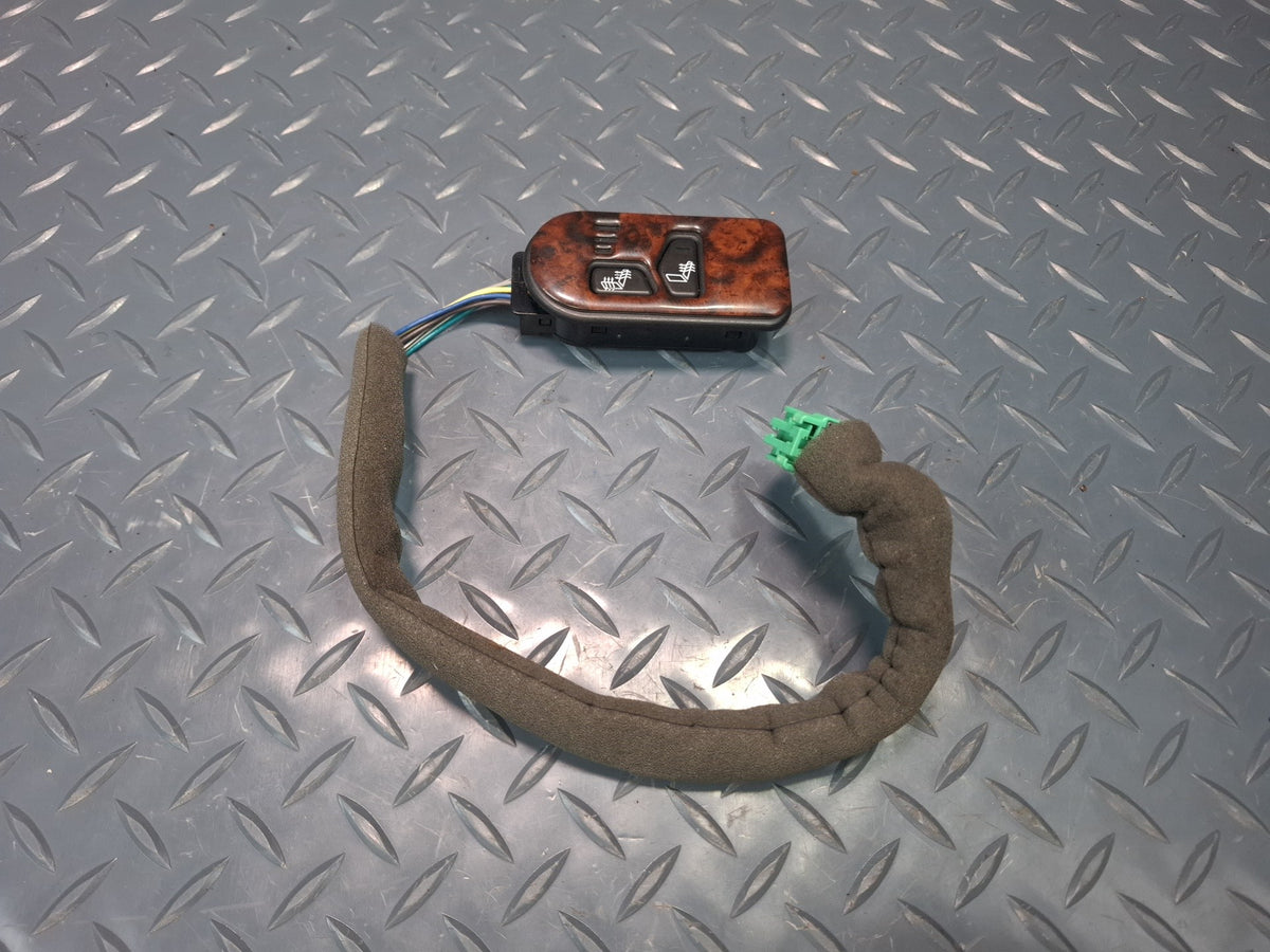 2005-2007 Hummer H2 Front Right Pass Side Door Seat Heat Heater Switch
