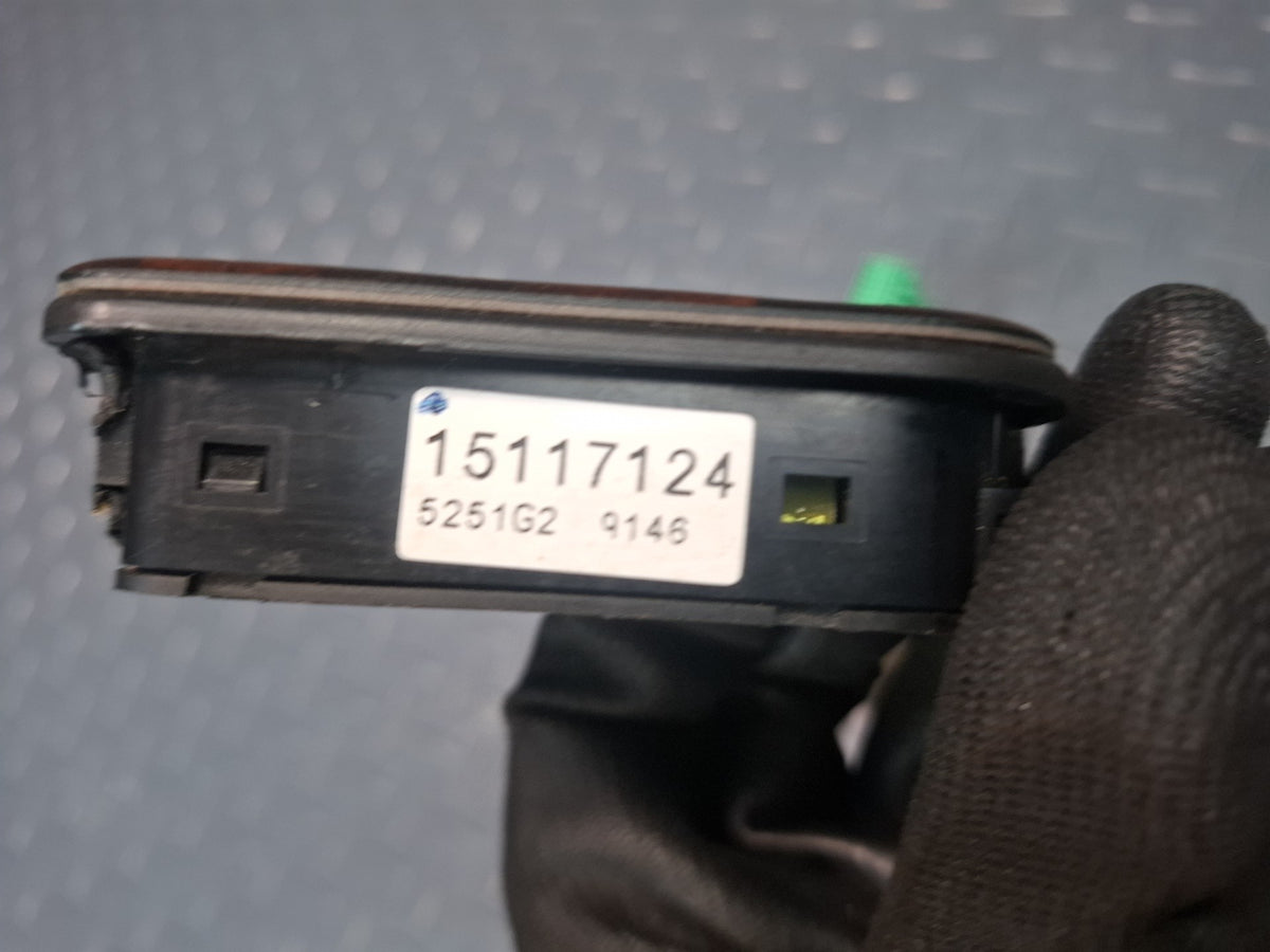 2005-2007 Hummer H2 Front Right Pass Side Door Seat Heat Heater Switch