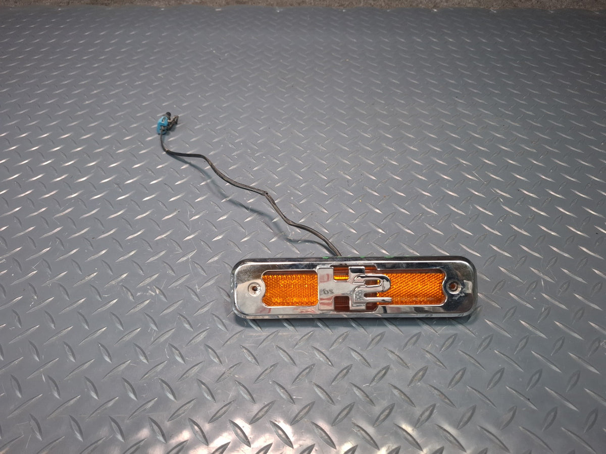 2003-2009 Hummer H2 Front Left Side Fender Panel Marker Lamp Light