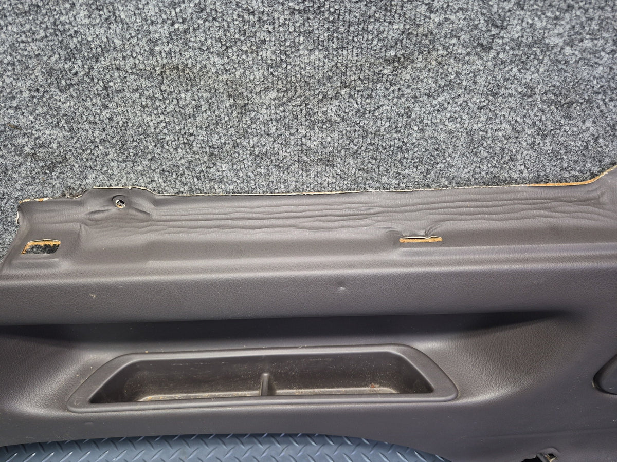 93-95 Toyota Hiace KZH106W Rear Right Third ROW Lower Trim Panel Brown Damaged