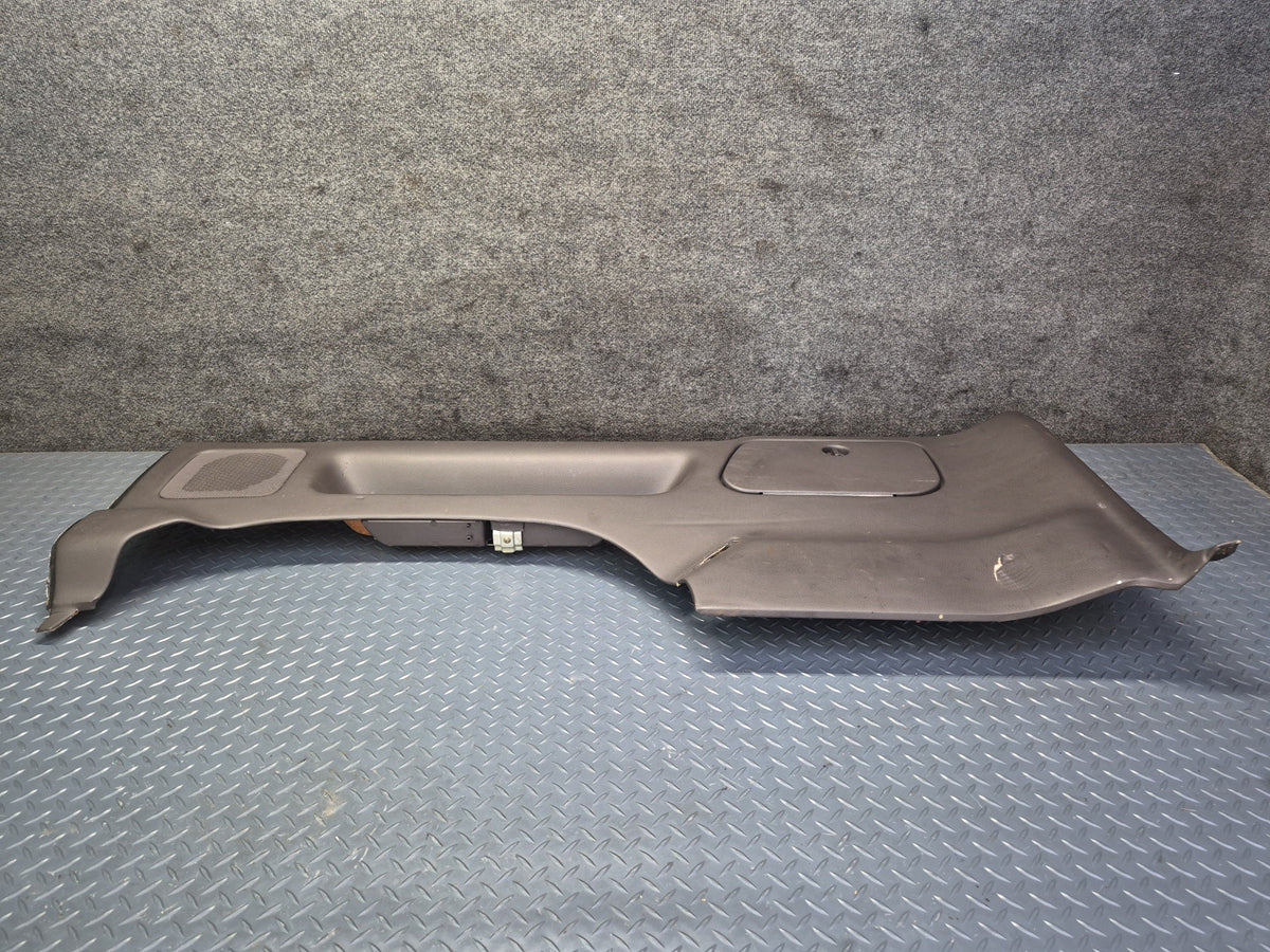 93-95 Toyota Hiace KZH106W Rear Right Third ROW Lower Trim Panel Brown Damaged