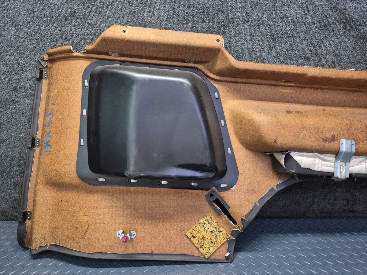 93-95 Toyota Hiace KZH106W Rear Right Third ROW Lower Trim Panel Brown Damaged