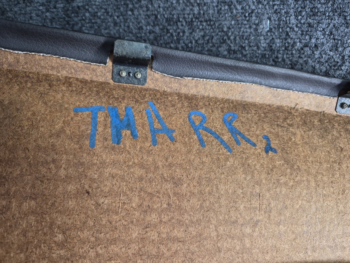 93-95 Toyota Hiace KZH106W Rear Right Third ROW Lower Trim Panel Brown Damaged