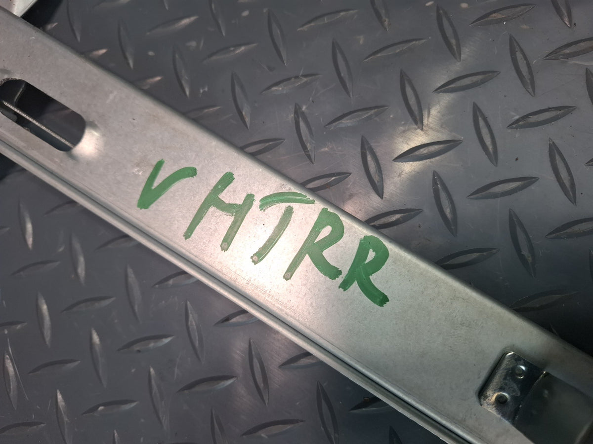 2003-2009 Hummer H2 Rear Right Side Door Window Regulator w Motor
