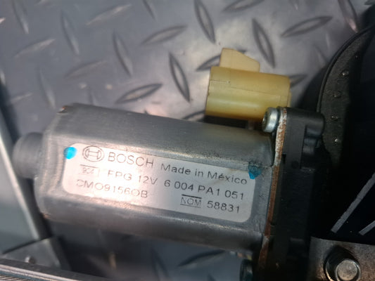 2003-2009 Hummer H2 Front Right Side Door Window Regulator W/ Motor