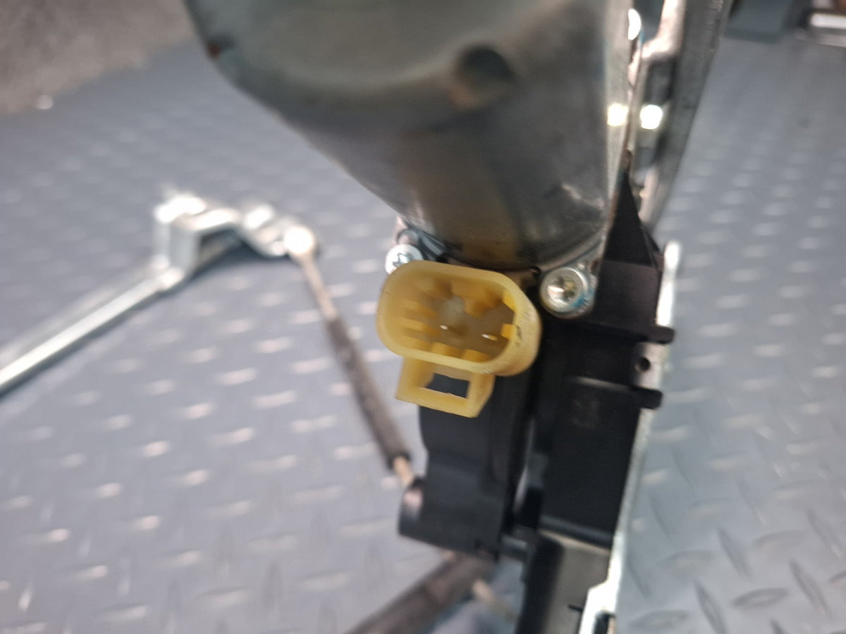2003-2009 Hummer H2 Front Left Side Door Window Regulator W/ Motor