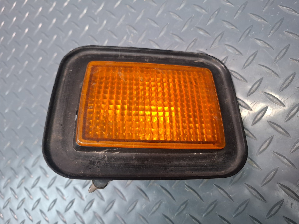2003-2009 Hummer H2 Front Left Side Turn Signal Parking Light Lamp