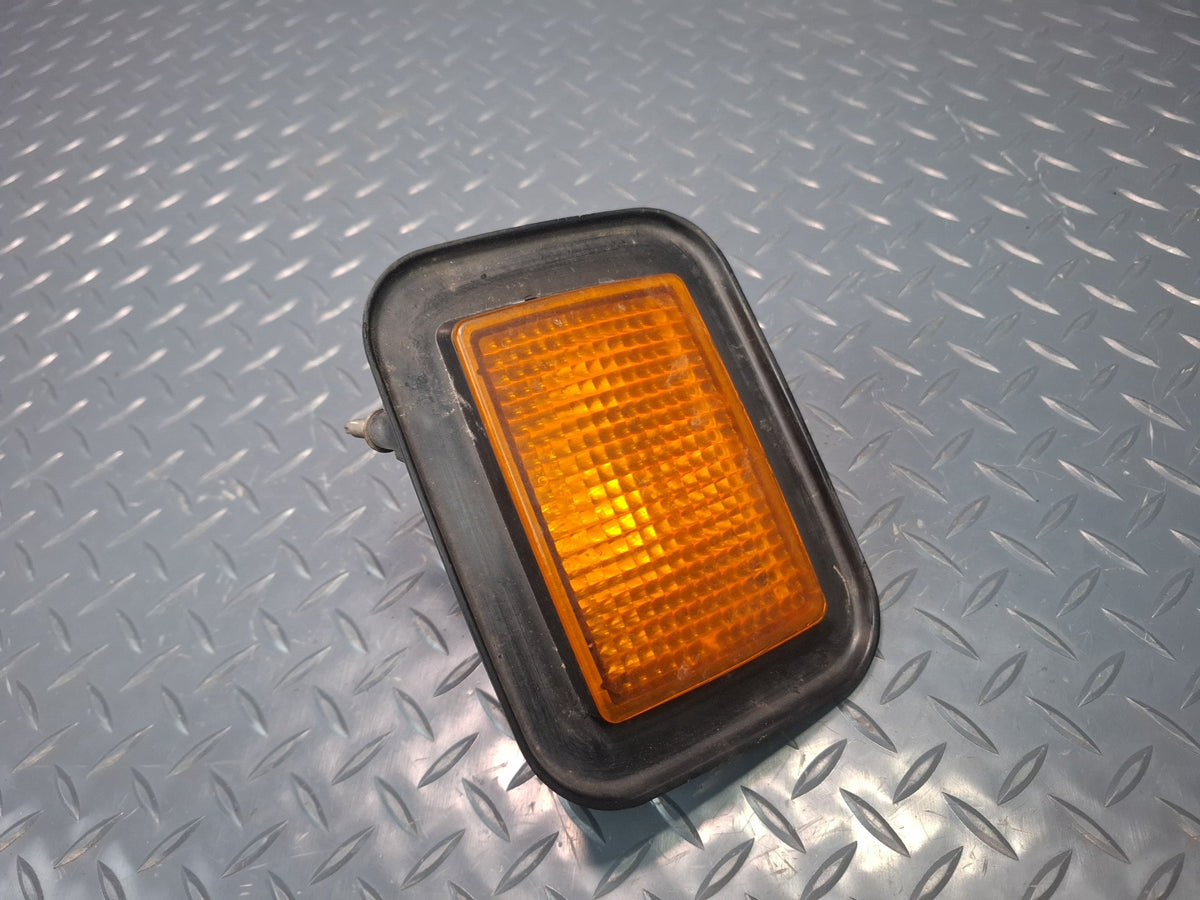2003-2009 Hummer H2 Front Left Side Turn Signal Parking Light Lamp