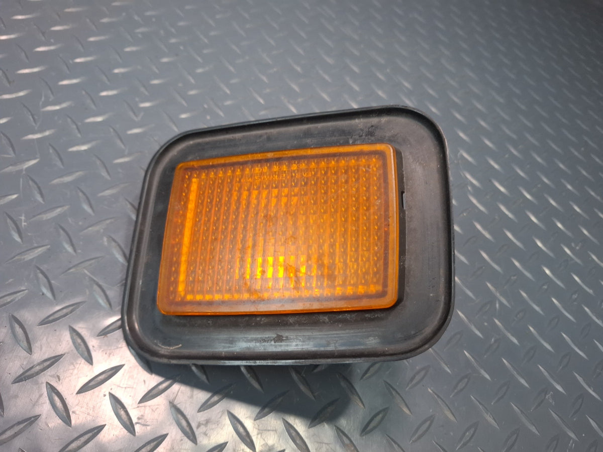 2003-2009 Hummer H2 Front Left Side Turn Signal Parking Light Lamp