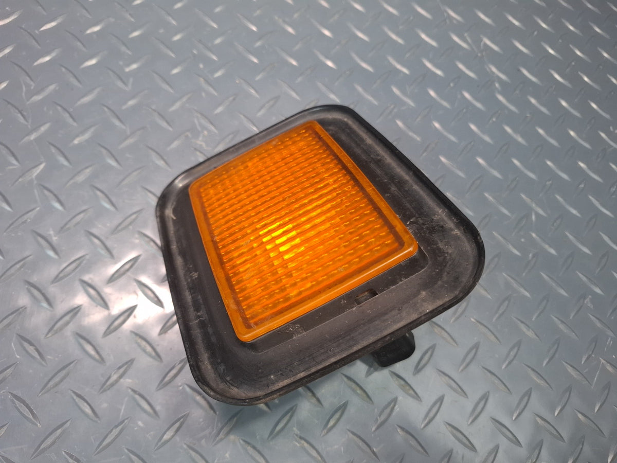 2003-2009 Hummer H2 Front Left Side Turn Signal Parking Light Lamp