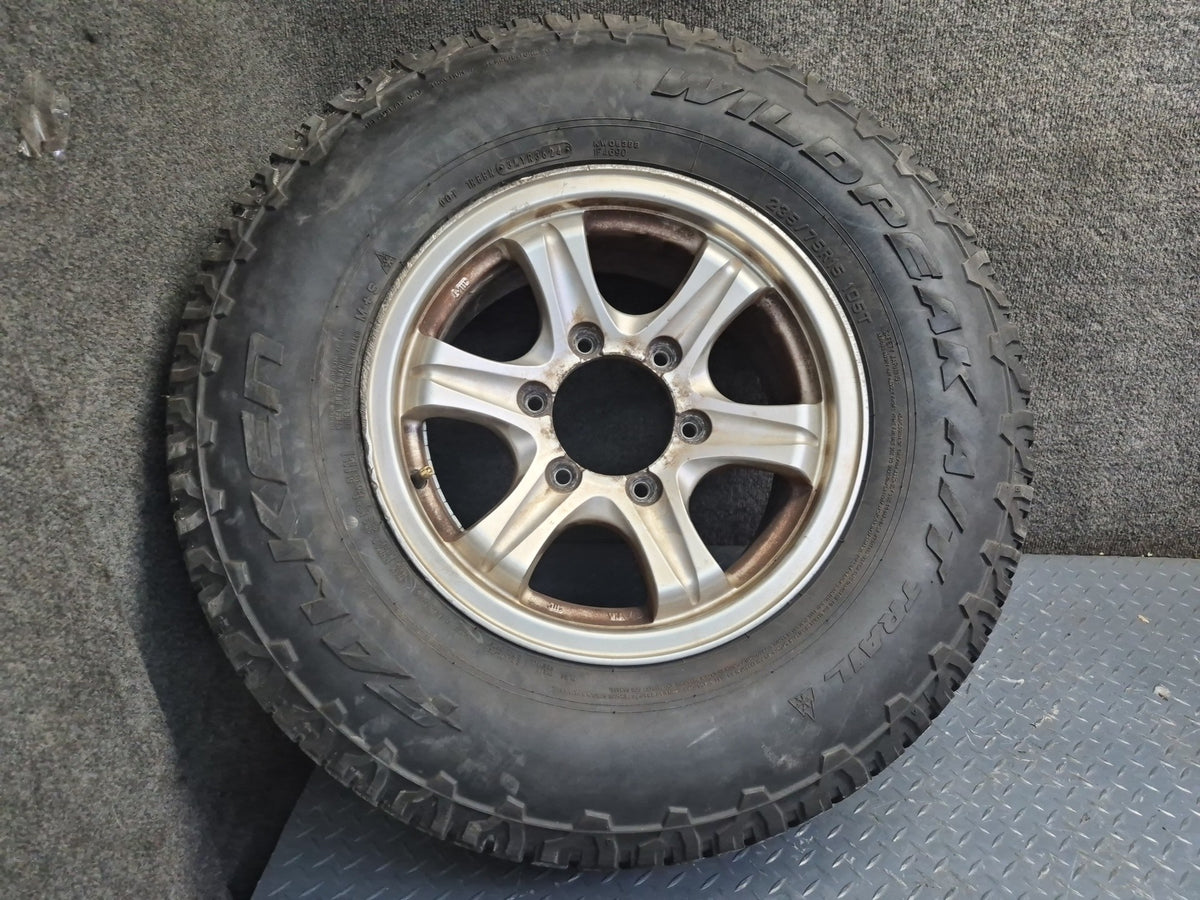 94-95 Toyota Hiace Set of 4 Weds R15" Alloy Wheel Rim 15x6.5J ET28 235/75 OEM