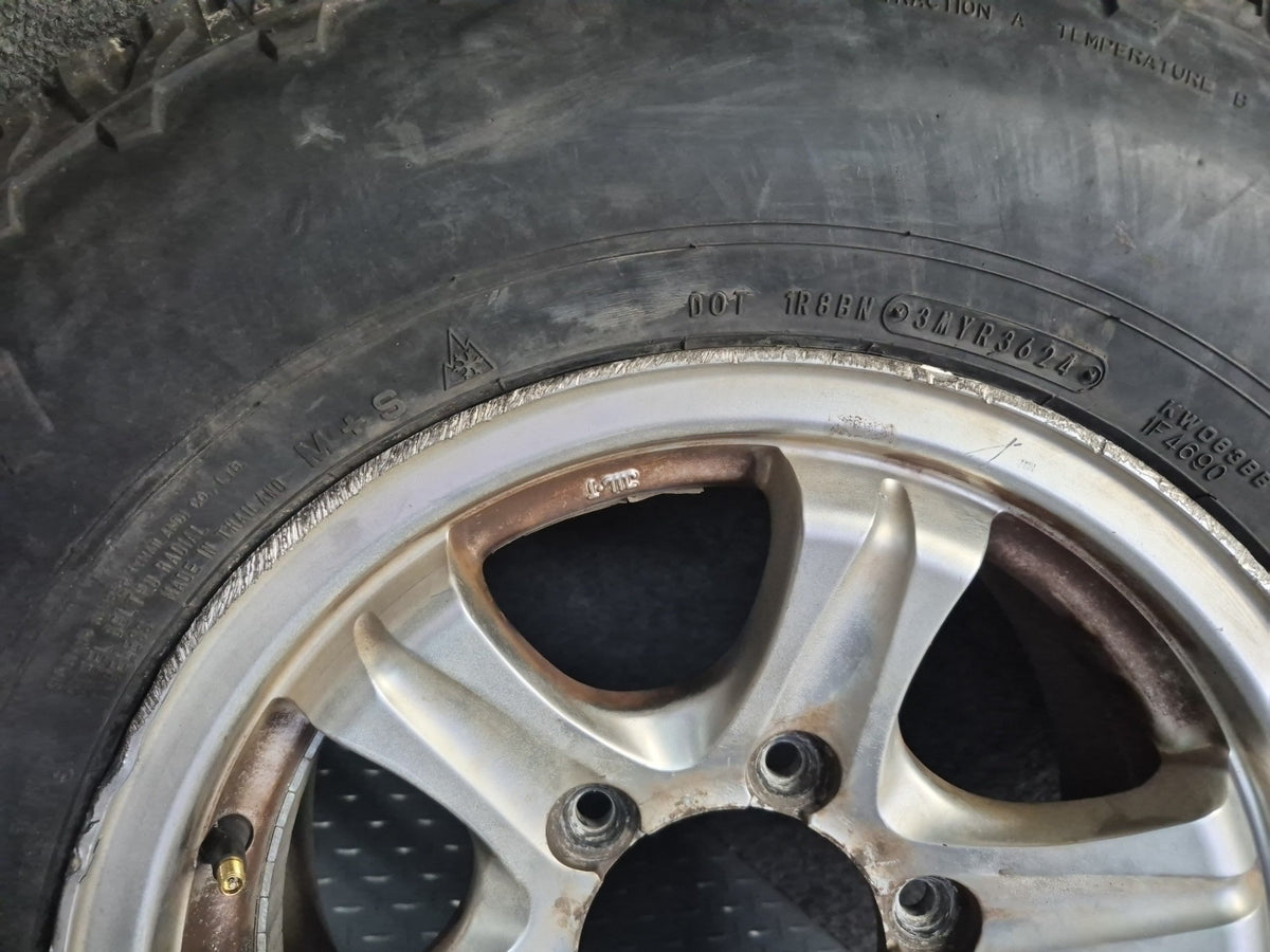 94-95 Toyota Hiace Set of 4 Weds R15" Alloy Wheel Rim 15x6.5J ET28 235/75 OEM