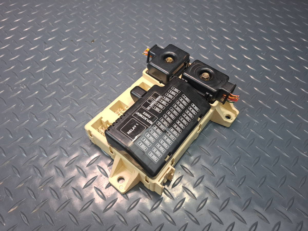 02-05 Ford Thunderbird Cabin Fuse Relay Box Module OEM