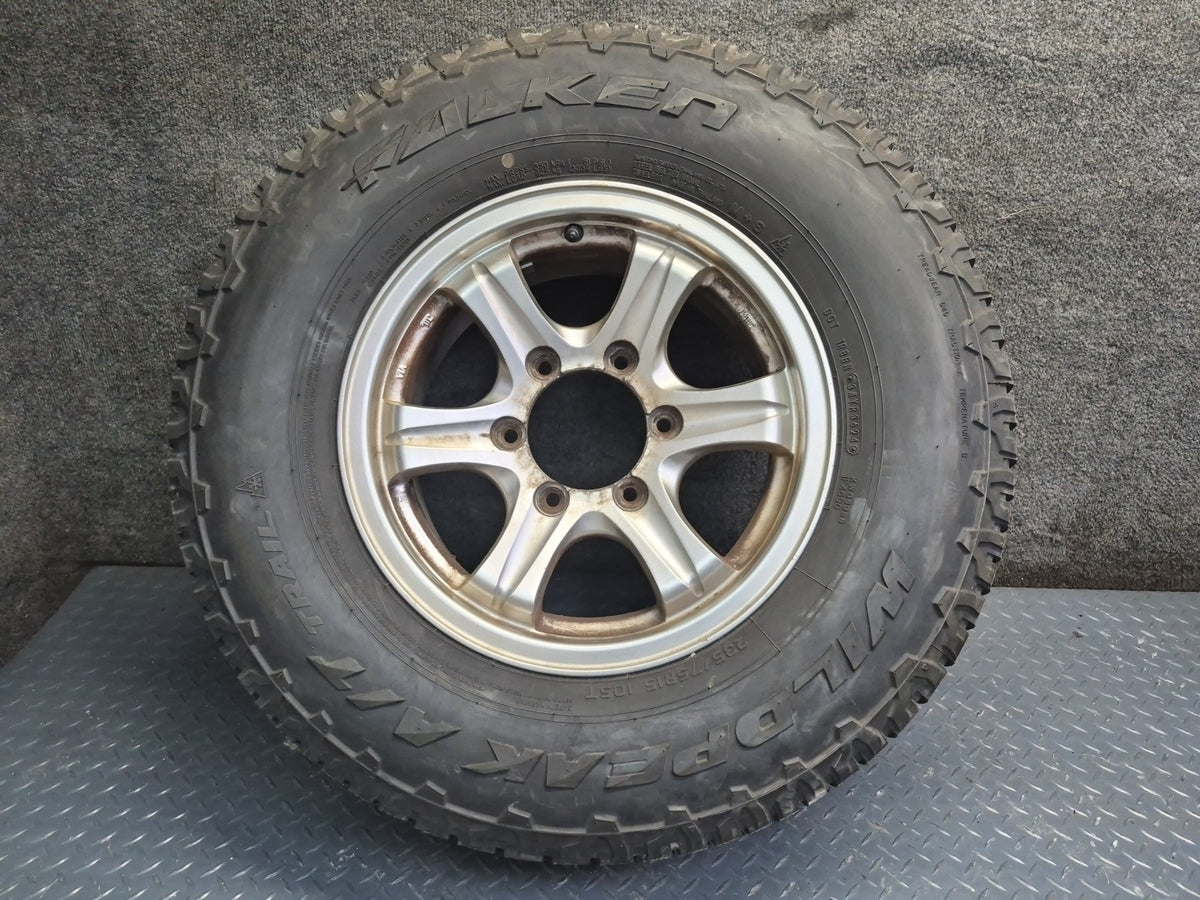 94-95 Toyota Hiace Set of 4 Weds R15" Alloy Wheel Rim 15x6.5J ET28 235/75 OEM