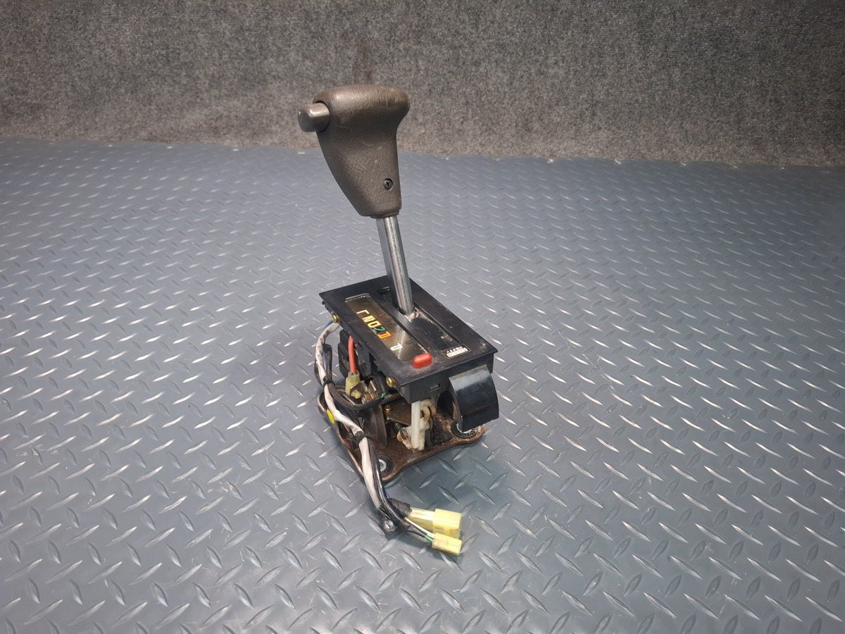 93-95 Toyota Hiace KZH106 A/T Automatic Transmission Shifter w Knob Assembly OEM