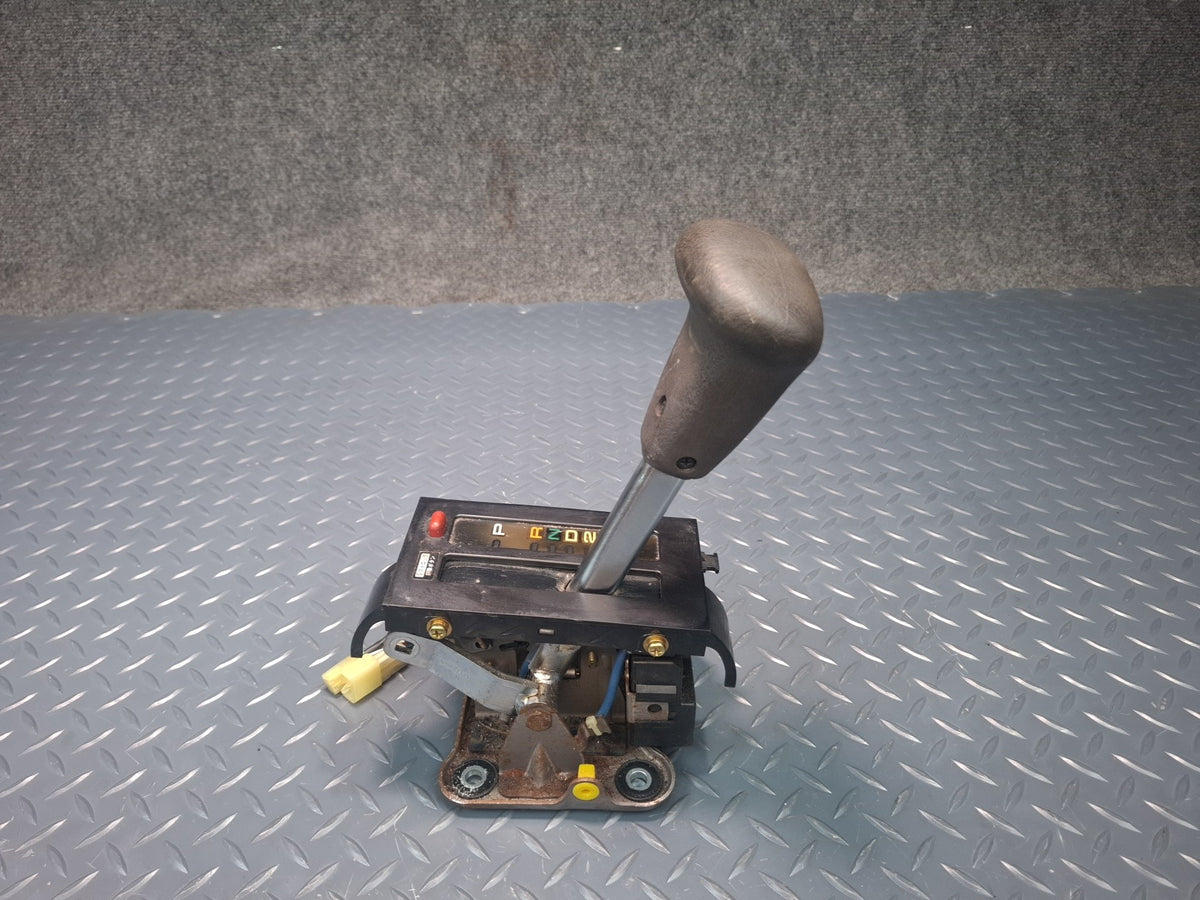 93-95 Toyota Hiace KZH106 A/T Automatic Transmission Shifter w Knob Assembly OEM