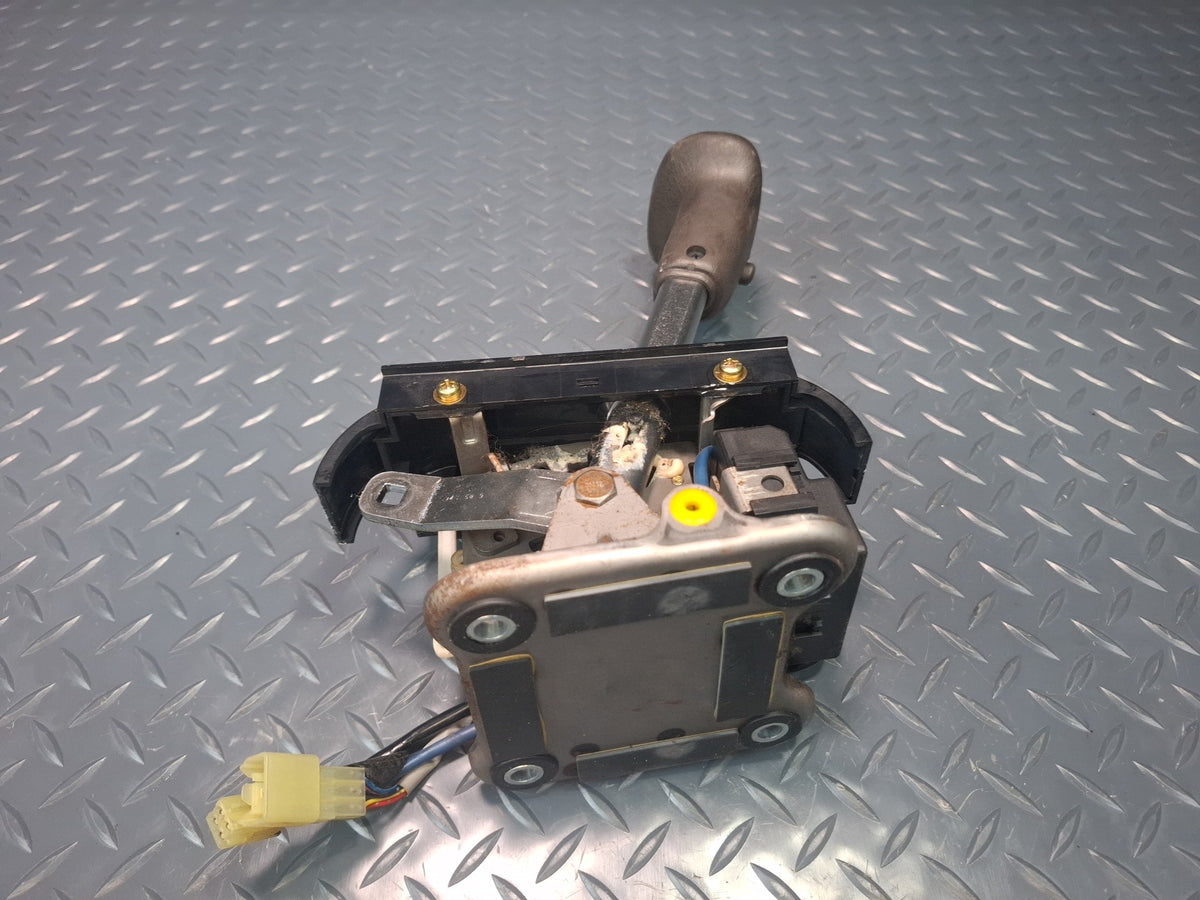 93-95 Toyota Hiace KZH106 A/T Automatic Transmission Shifter w Knob Assembly OEM