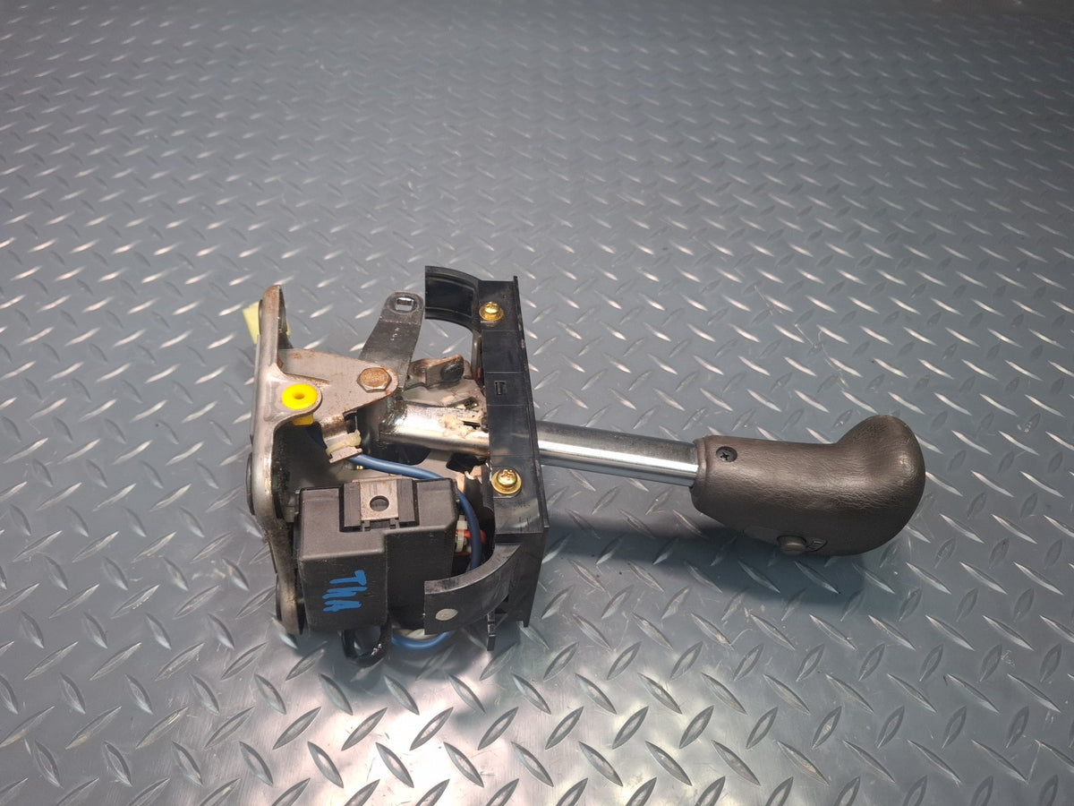 93-95 Toyota Hiace KZH106 A/T Automatic Transmission Shifter w Knob Assembly OEM