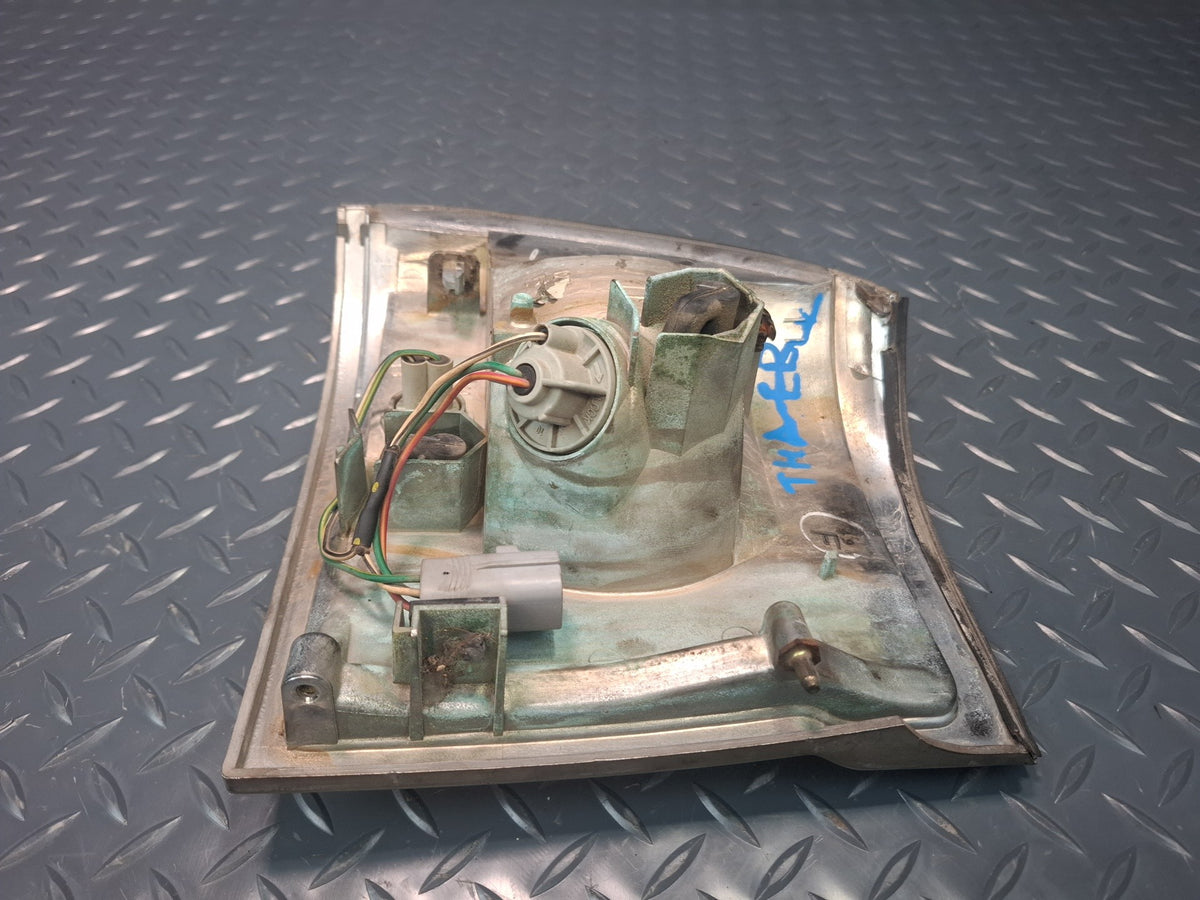 93-95 Toyota Hiace KZH106W Front Right Turn Signal Clearance Light Lamp OEM