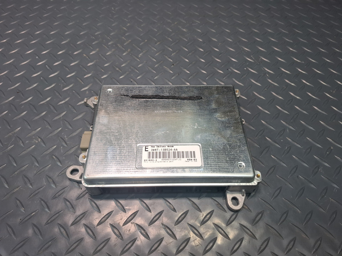 03-05 Ford Thunderbird Rear Lighting Lamp Control Module 33K 3W6T-13B524-AA OEM