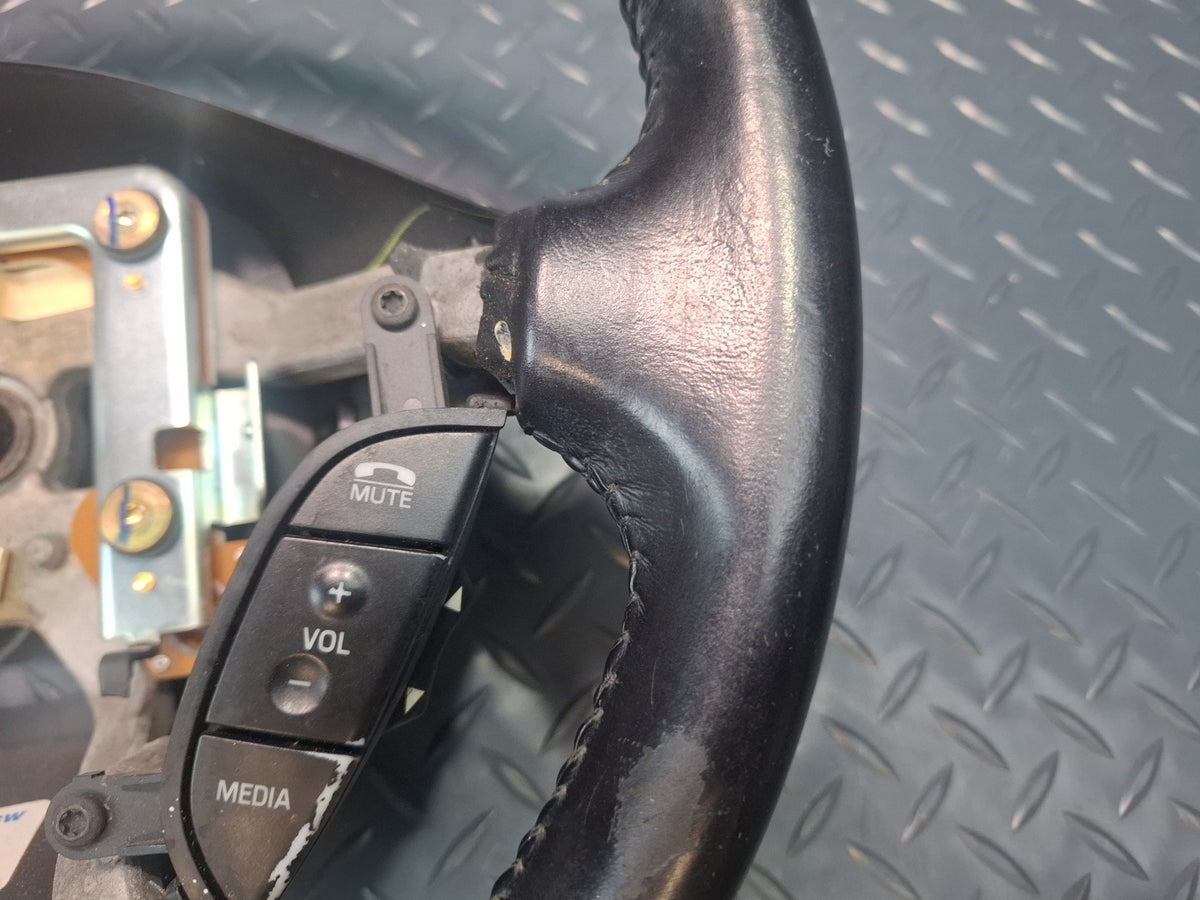 02-05 Ford Thunderbird Leather Steering Black w Controls OEM