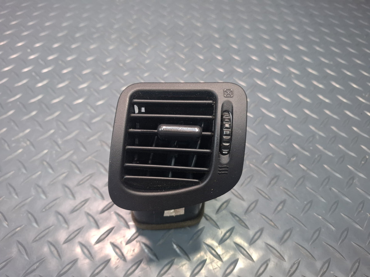 02-05 Ford Thunderbird Set of 2 Front Left & Right Dash A/C Air Vent Grille OEM