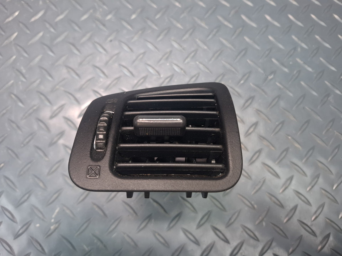 02-05 Ford Thunderbird Set of 2 Front Left & Right Dash A/C Air Vent Grille OEM